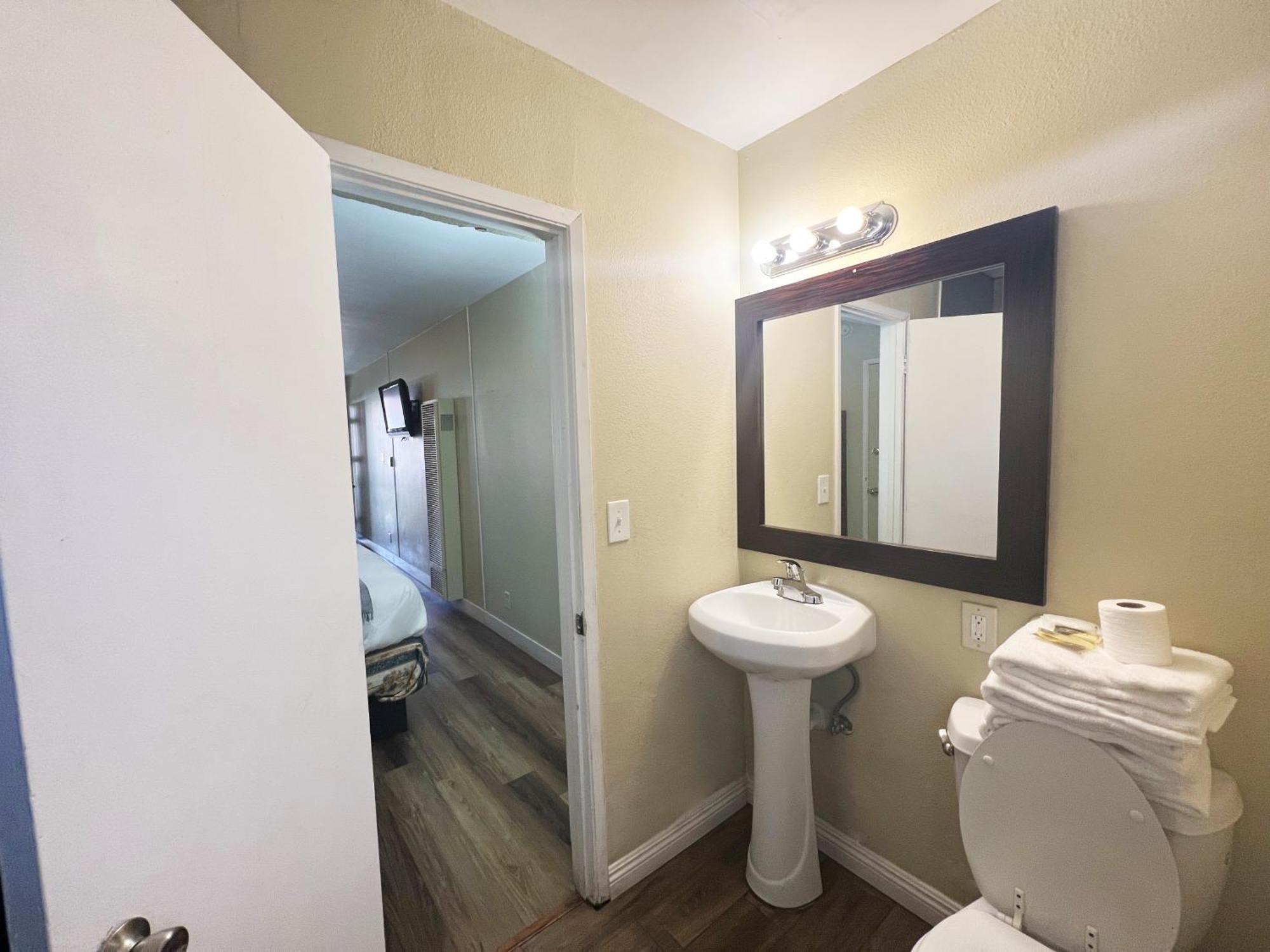 Omeo Suites Big Bear بيغ بير لاكي، سان بيرناردينو، كاليفورنيا الغرفة الصورة