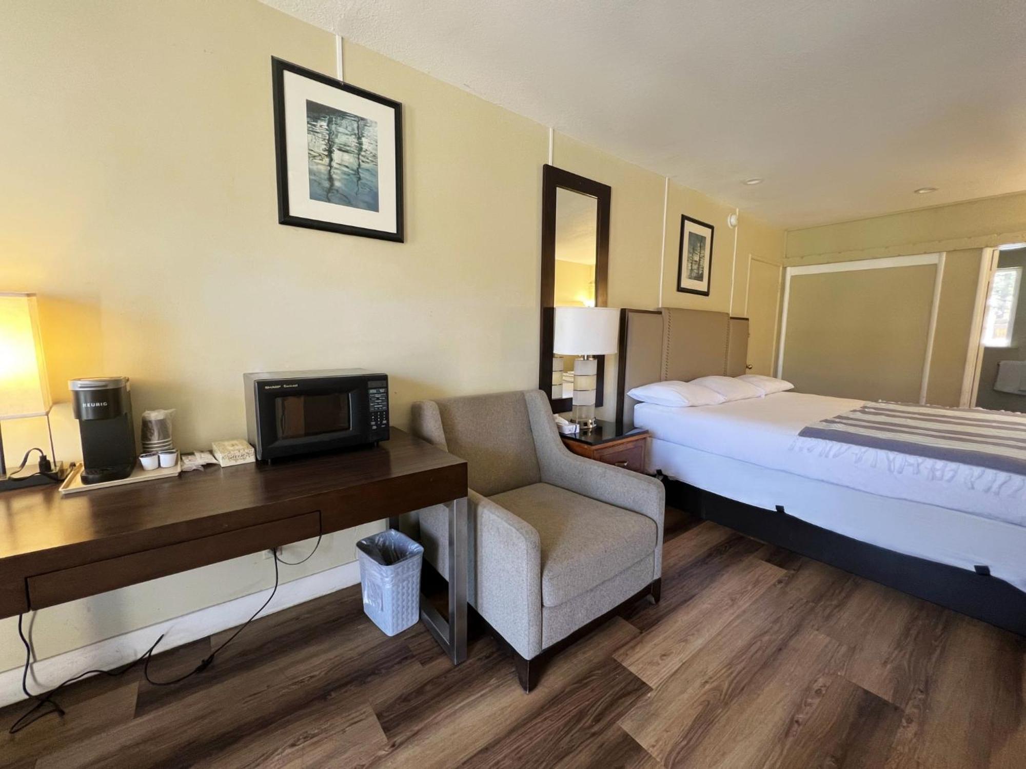 Omeo Suites Big Bear بيغ بير لاكي، سان بيرناردينو، كاليفورنيا الغرفة الصورة